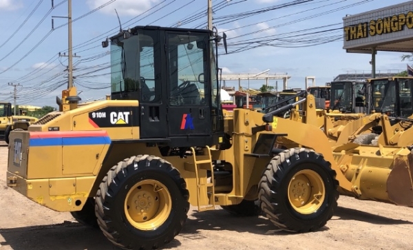 ขายรถตักล้อยาง CAT 910H (เทียบเท่า WA100-6) ปี 2013 นำเข้าเองจากญี่ปุ่น สภาพสวยพร้อมใช้ มีVDOการทำงานครับ