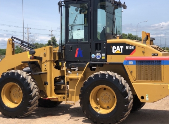 ขายรถตักล้อยาง CAT 910H (เทียบเท่า WA100-6) ปี 2013 นำเข้าเองจากญี่ปุ่น สภาพสวยพร้อมใช้ มีVDOการทำงานครับ