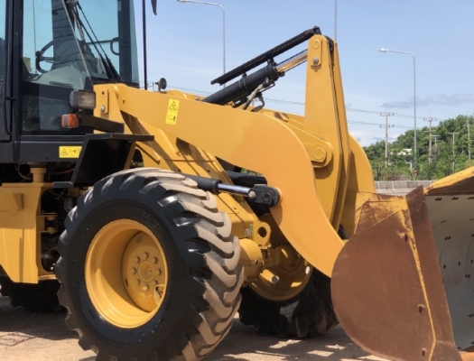 ขายรถตักล้อยาง CAT 910H (เทียบเท่า WA100-6) ปี 2013 นำเข้าเองจากญี่ปุ่น สภาพสวยพร้อมใช้ มีVDOการทำงานครับ