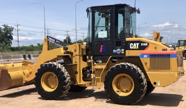 ขายรถตักล้อยาง CAT 910H (เทียบเท่า WA100-6) ปี 2013 นำเข้าเองจากญี่ปุ่น สภาพสวยพร้อมใช้ มีVDOการทำงานครับ