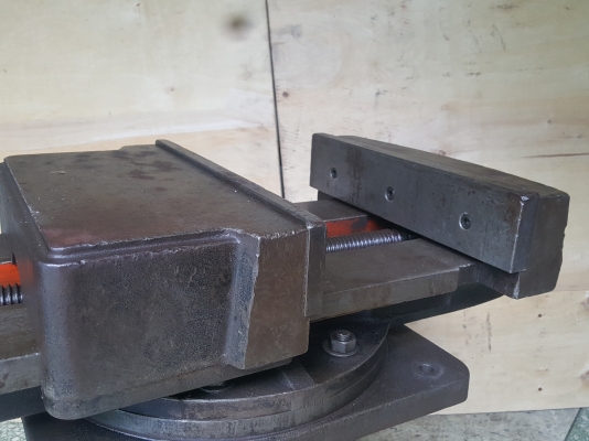 ขายปากกาจับงานมิลลิ่ง จับเหล็กขนาดใหญ่ 16นิ้ว ขายปากกาจับงานมิลลิ่ง จับเหล็กขนาดใหญ่ 16นิ้ว