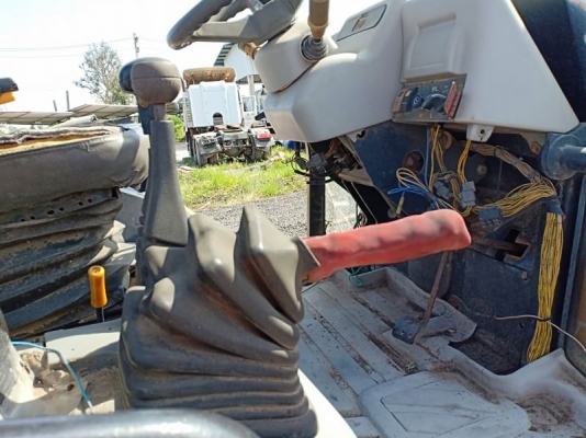 รถตักหน้าขุดหลัง JCB