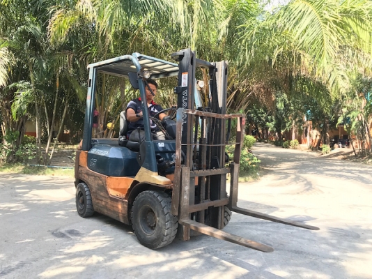 ขายFORKLIFT TOTOTA รุ่นใหม่ 7FD15(1.5ตัน) สวยเดิมจากญี่ปุ่น ยังไม่เคยใช้ในไทย 165,000เท่านั้น!!