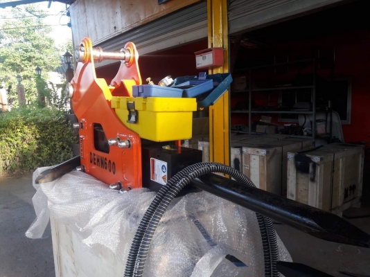 หัวแย๊กของใหม่นำเข้าโดยตรง  ยี่ห้อ DEHN600 (ใส่รถขุดPC-40 ถึง PC-60)ราคาสุดคุ้ม 48,000 บาทเท่านั้น รับประกัน6เดือน แถมฟรี ชุดเข็ม ถังไนโตรเจน เครื่องมือ สายไฮดรอลิค สนใจติดต่อ 099-907-9273 กิ๊ฟ กมลชนก