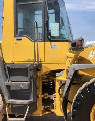 ขายรถตักล้อยาง KOMATSU WA300-3E นำเข้าเองจากญี่ปุ่น สภาพสวยพร้อมใช้ มีVDOการทำงานครับ
