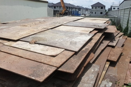 แผ่นเหล็ก ขนาด 6mx1.2mx25mm มี 200 แผ่น