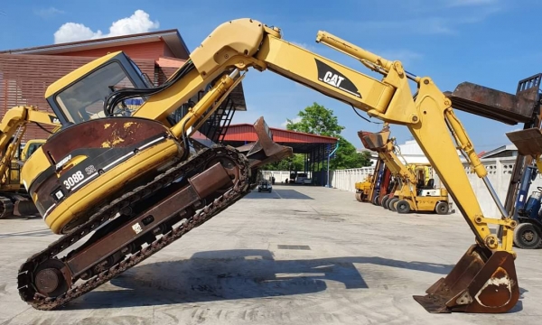 ขายด่วนรถแบคโฮCAT308-Bรถนอกเพิ่งนำเข้าจากญี่ปุ่นเดิมๆออโต้คันเร่งเต่าต่ายช้วโม่งทำงานแค่3,591ชั่วโม่งยังไม่เคยใช้งานในเมืองไทยเลย