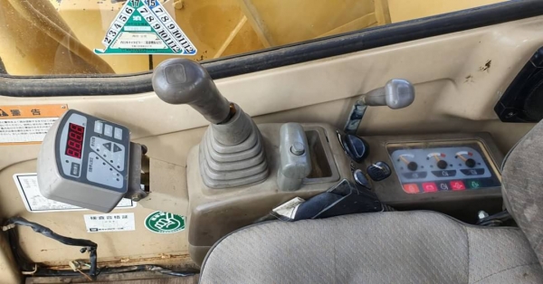ขายด่วนรถแบคโฮCAT308-Bรถนอกเพิ่งนำเข้าจากญี่ปุ่นเดิมๆออโต้คันเร่งเต่าต่ายช้วโม่งทำงานแค่3,591ชั่วโม่งยังไม่เคยใช้งานในเมืองไทยเลย