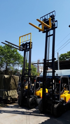 ขายรถยกโฟล์คลิฟท์ TCM ขนาด 3ตัน เสาสูง 5 เมตร ติดตั้งอุปกรณ์พิเศษ งาเท (รถนอก )