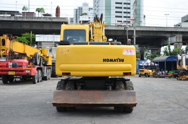 ขายรถขุดล้อยางKOMATSU PW130-6