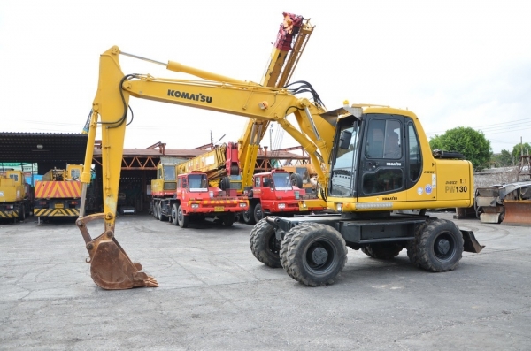 ขายรถขุดล้อยางKOMATSU PW130-6