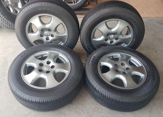 ขายล้อTOYOTA VIGO16 ยาง215/65/16 ปี18  4 ล้อ