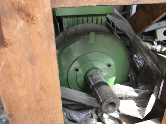 ขายมอเตอร์ไฟฟ้า SEMCO 10HP. 380V 6Pole 980rpm. ของใหม่ในลัง ไม่เคยใช้งาน ขายมอเตอร์ไฟฟ้า SEMCO 10HP. 380V 6Pole 980rpm. ของใหม่ในลัง ไม่เคยใช้งาน