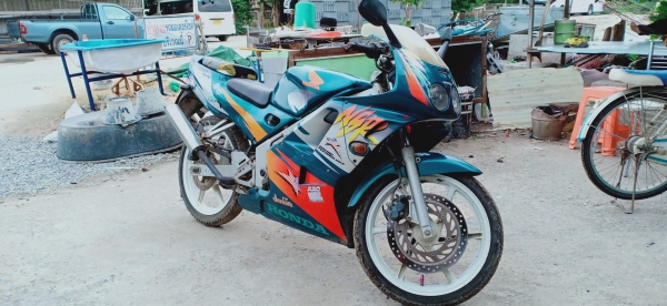 ขาย7900(เงินสดงดต่อ)ขับได้ปกติ เครื่องดี ภาษีขาด4ปี เล่มทะเบียนชุดโอนครบ ดูรถรังสิตปทุมธานี087675293