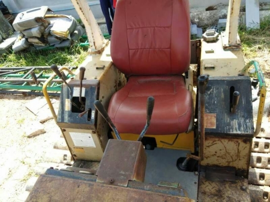ขาย KOMATSU D20-6 สไลด์ใบมีด6ทิศทางไม่มีเอกสารราคา 185,000