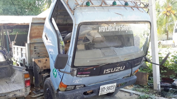ขายรถบรรทุกหกล้ออีซูซู ขายรถบรรทุกหกล้ออีซูซู