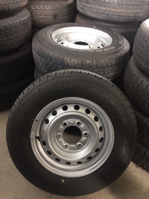 ล้อ กะทะ isuzu ขอบ 15 พร้อมยางป้ายแดงปี 19