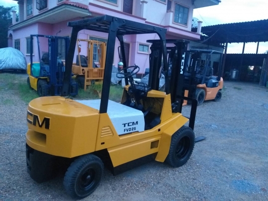 ขายรถยก TCM FD25 Z2 เครื่องดีเซล C240 เสาสูง 3 เมตร ยกได้ 2.5 ตัน เกียร์ออโต้ ล้อหน้าคู่ รถนอกนำเข้า ติดต่อ 098-7962549 ขายรถยก TCM FD25 Z2 เครื่องดีเซล C240 เสาสูง 3 เมตร ยกได้ 2.5 ตัน เกียร์ออโต้ ล้อหน้าคู่ รถนอกนำเข้า ติดต่อ 098-7962549