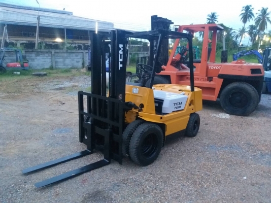 ขายรถยก TCM FD25 Z2 เครื่องดีเซล C240 เสาสูง 3 เมตร ยกได้ 2.5 ตัน เกียร์ออโต้ ล้อหน้าคู่ รถนอกนำเข้า ติดต่อ 098-7962549 ขายรถยก TCM FD25 Z2 เครื่องดีเซล C240 เสาสูง 3 เมตร ยกได้ 2.5 ตัน เกียร์ออโต้ ล้อหน้าคู่ รถนอกนำเข้า ติดต่อ 098-7962549