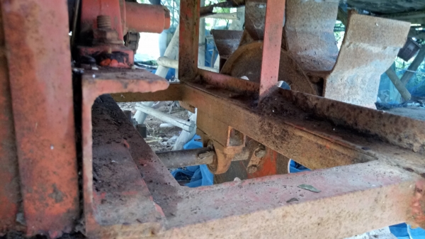 ขายเครื่องปลูกอ้อยกลกิจร่องคู่ 40เซนพร้อมใช้สวยๆ ขายเครื่องปลูกอ้อยกลกิจร่องคู่ 40เซนพร้อมใช้สวยๆ