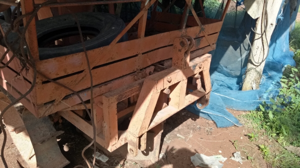 ขายเครื่องปลูกอ้อยกลกิจร่องคู่ 40เซนพร้อมใช้สวยๆ ขายเครื่องปลูกอ้อยกลกิจร่องคู่ 40เซนพร้อมใช้สวยๆ