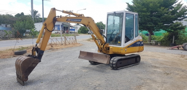 รถขุดโคมัสสุ PC30-6 เก่าญี่ปุ่น