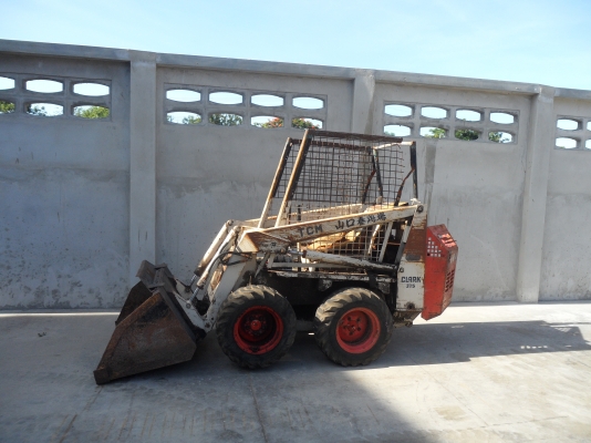 TCM315 CLARK BOBCAT เล็กกระทัดรัดราคาดร้าใจ ของนอกยังไม่ได้ใช้ในไทย @135,000 สนใจ 081-989-1989 หรั่งครับ