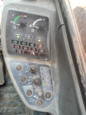 ขายจ้า..HITACHI EX120-5 เก่านอกแท้  เดิมๆๆ  มีลายแย๊ก ใช้งานมา 6,xxx ชั่วโมง  สภาพสวย พร้อมใช้ โทร 089-3818694 จ๊อย