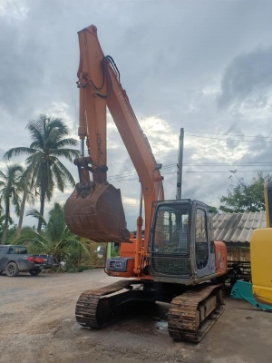 ขายจ้า..HITACHI EX120-5 เก่านอกแท้  เดิมๆๆ  มีลายแย๊ก ใช้งานมา 6,xxx ชั่วโมง  สภาพสวย พร้อมใช้ โทร 089-3818694 จ๊อย