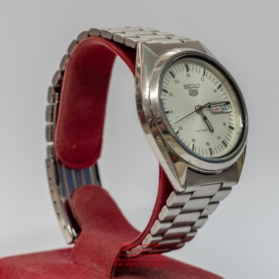 นาฬิกา Seiko Auto ระบบออโต้ ชาย มีบอกวันและวันที่ เดินปกติ ส่งฟรี