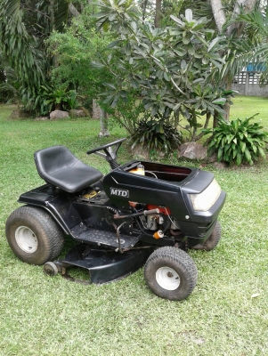 ขายด่วน ~ รถตัดหญ้ามือสอง 55,000฿ ขายด่วน ~ รถตัดหญ้ามือสอง 55,000฿