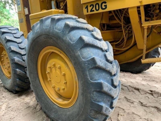 ขาย 1,150,000 รถเกรด CATTERPILAR 120G ชีเรียล 87V1711 เครื่อง 125 แรง สภาพสวยเก่านอก เอกสารเล่มทะเบียน รถอยู่ อุบลราชธานี 090-772-3710 090-772-3708 ขาย 1,150,000 รถเกรด CATTERPILAR 120G ชีเรียล 87V1711 เครื่อง 125 แรง สภาพสวยเก่านอก เอกสารเล่มทะเบียน รถอยู่ อุบลราชธานี 090-772-3710 090-772-3708