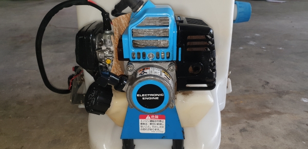 ถังพ่นยา 15 ลิตร เทสแล้วพร้อมใช้ ถังพ่นยา 15 ลิตร เทสแล้วพร้อมใช้