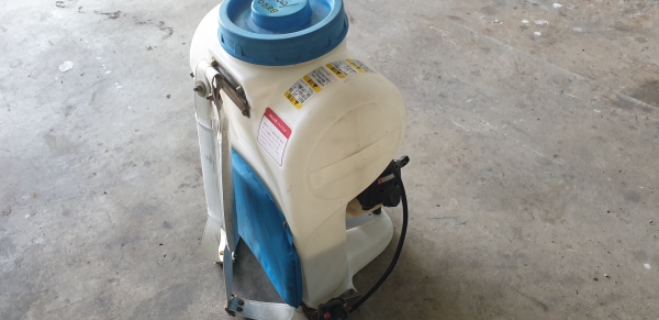 ถังพ่นยา 15 ลิตร เทสแล้วพร้อมใช้ ถังพ่นยา 15 ลิตร เทสแล้วพร้อมใช้