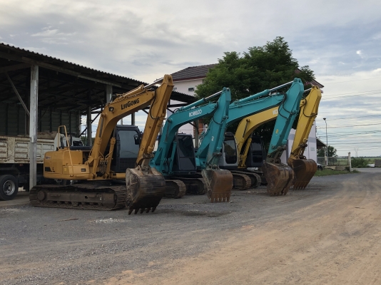 ให้เช่า รถเกรด รถบด รถน้ำ รถแมคโคร 120-200 บูมสั้น-บูมยาว รายวัน-รายเดือน งานทั่วไป สนใจติดต่อได้ที่ 0802719535 คุณเบียร์