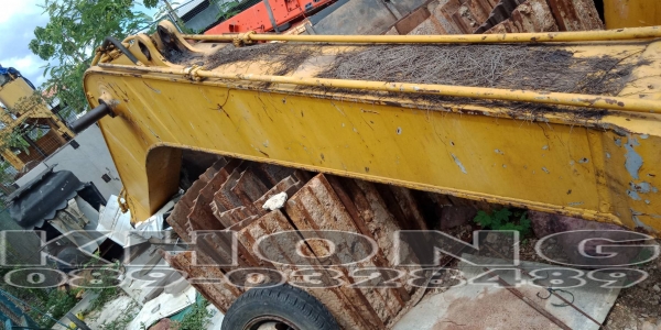 ขายด่วน บูมแผงคอนโทล ถังน้ำมัน ถังไฮโดรลิค Komatsu200รุ่น5 5รายการขาย เพียง 70000 บาท ขายด่วน บูมแผงคอนโทล ถังน้ำมัน ถังไฮโดรลิค Komatsu200รุ่น5 5รายการขาย เพียง 70000 บาท