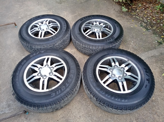 16แถมยางบริสโตน245/70/16ปี12(1เส้น)ปี11(3เส้น)