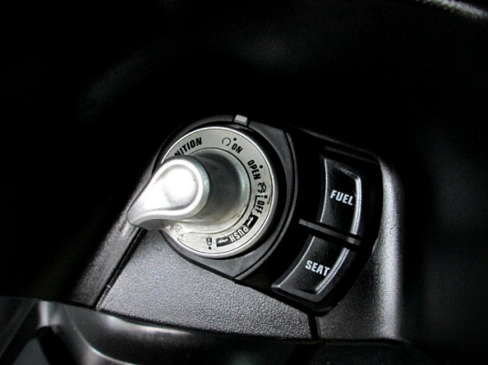 aerox สีเทาลายใหม่ ตัวท็อปสุด กุญแจสมาร์ทคีย์ รถบ้านสวยเล่มทะเบียนพร้อม