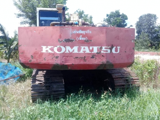 ขาย KOMATSU PC200-3 เครื่องดีช่วงล่างดีเป็นรถยกอ้อยในลานแต่ให้บุ้งกี๋เหมือนเดิมราคา 250,000