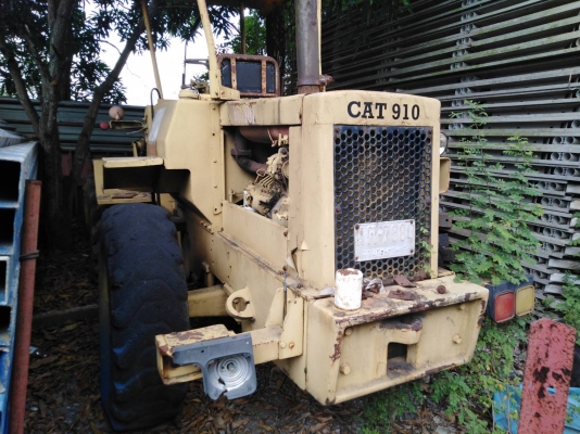 รถตักล้อยาง ยี่ห้อ CAT 910