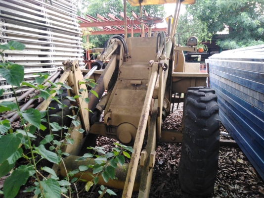 รถตักล้อยาง ยี่ห้อ CAT 910 รถตักล้อยาง ยี่ห้อ CAT 910