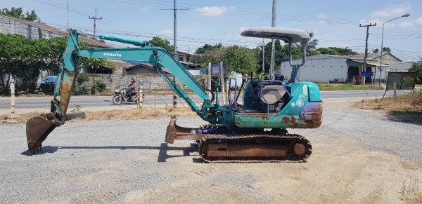 รถขุดโคมัสสุ PC30-7เก่าญี่ปุ่น