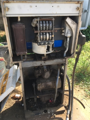 ถังน้ำมัน 18,000 ลิตร พร้อมหัวจ่าย (ขาสกรี) ถังน้ำมัน 18,000 ลิตร พร้อมหัวจ่าย (ขาสกรี)