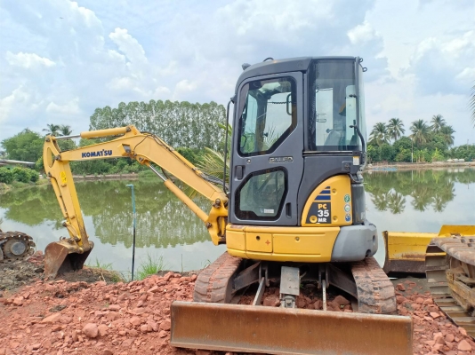มาใหม่จ้า..KOMATSU PC35MR-2 เก่านอกแท้  เดิมๆๆ  เครื่องปั๊มแห้ง  สวย  พร้อมใช้  โทร 089-3818694 จ๊อย