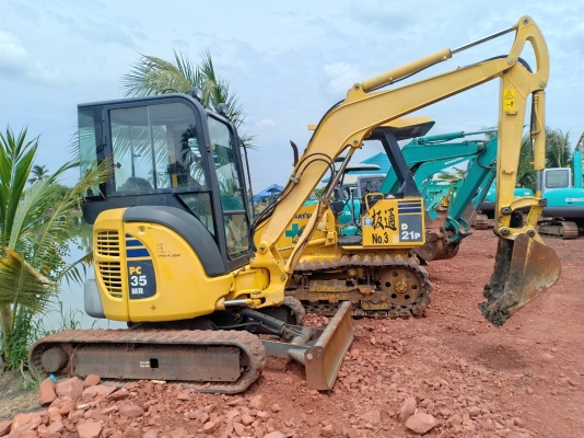 มาใหม่จ้า..KOMATSU PC35MR-2 เก่านอกแท้ เดิมๆๆ เครื่องปั๊มแห้ง สวย พร้อมใช้ โทร 089-3818694 จ๊อย มาใหม่จ้า..KOMATSU PC35MR-2 เก่านอกแท้ เดิมๆๆ เครื่องปั๊มแห้ง สวย พร้อมใช้ โทร 089-3818694 จ๊อย