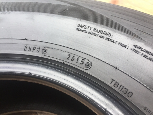 255-70-15 ปี 15 ยาง DUNLOP 4 เส้น 3000 ยางสวยไม่บวมไม่กินข้างดอกยางเหลือเยอะเอาไปวิ่งกันใด้อีกยาว รา 255-70-15 ปี 15 ยาง DUNLOP 4 เส้น 3000 ยางสวยไม่บวมไม่กินข้างดอกยางเหลือเยอะเอาไปวิ่งกันใด้อีกยาว รา