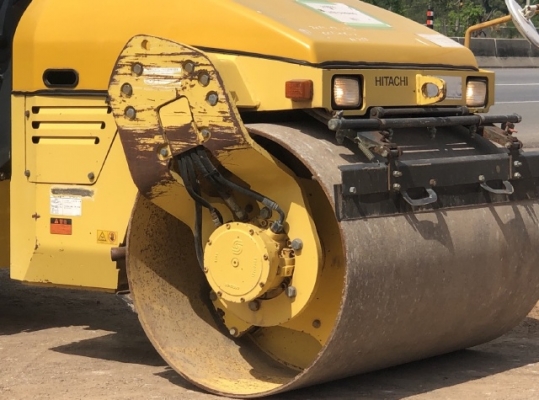 ขายรถบด DYNAPAC (ขนาด 5 ตัน) ปี 2005 (2,XXX ชั่วโมง) นำเข้าจากญี่ปุ่น สภาพสวยพร้อมใช้ มีVDOการทำงานครับ