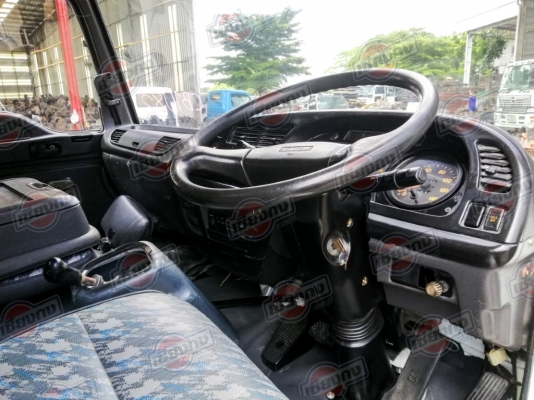 หัวเก๋ง  ISUZU DECA 270 2 ใบปัด ทำสีขาว