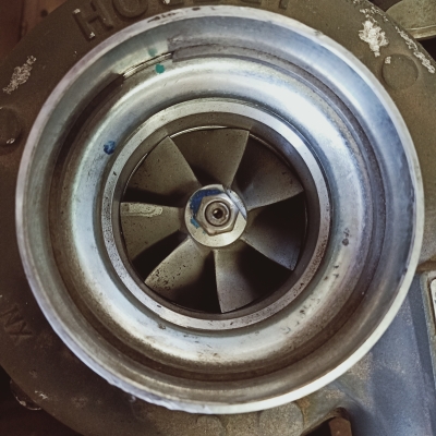 ขายเทอร์โบ Cummins hx50 ของใหม่เก่าเก็บ ลูกหล่ะ 13,500