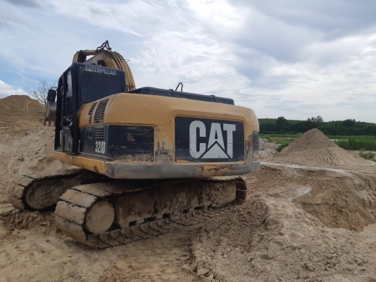 ขายรถแบคโฮ CAT 320D กระบอกเหลือง อินวอย